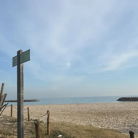 Playa Vilanova Y La Geltru Vilanova i la Geltru