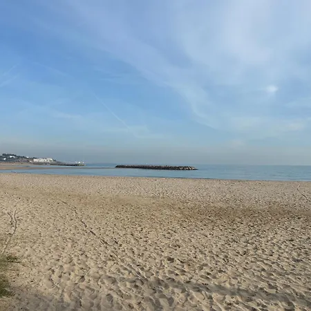 Playa Vilanova Y La Geltru